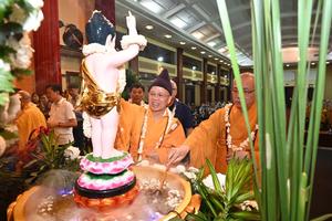 Thắp sáng lên tinh thần ngọn lửa thiêng liêng của Bồ tát Thích Quảng Đức