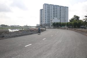 Đường ven kênh Tham Lương đã nên hình, người dân TPHCM phấn khởi