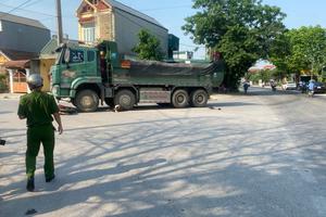 Thanh Hoá: Xe ô tô tải va chạm với xe máy, một người tử vong tại chỗ