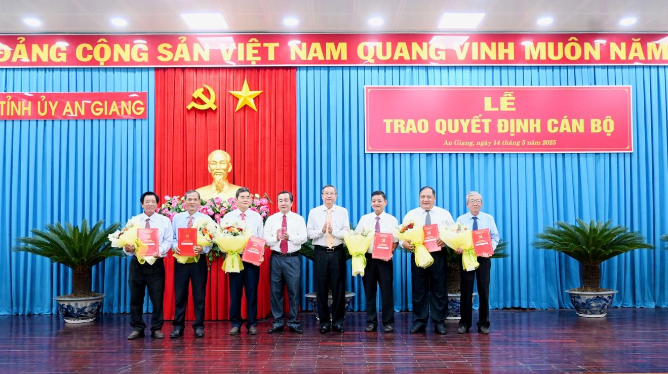 An Giang: Nhiều cán bộ thuộc diện Ban Thường vụ Tỉnh ủy quản lý nghỉ hưu trước tuổi