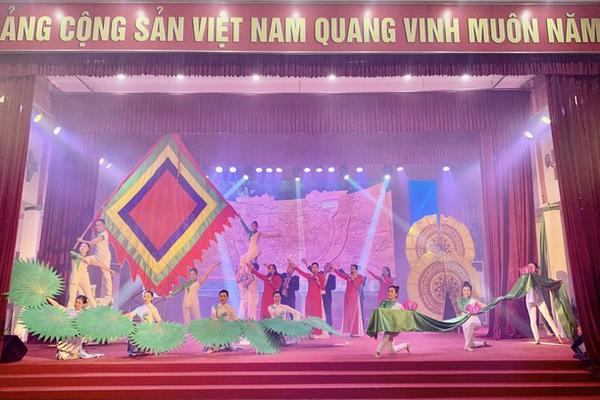 Nhiều địa phương tham gia Hội diễn Nghệ thuật quần chúng “Tiếng hát Làng Sen” năm 2025