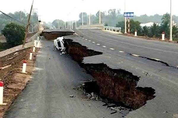 Giao thông là mạch máu kinh tế: Không thể xây dựng bằng sự cẩu thả