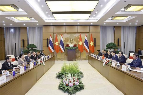 Chủ tịch Quốc hội đề nghị Thái Lan duy trì quan điểm chung của ASEAN về Biển Đông