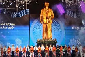 Nghệ An: Khai mạc Lễ hội Làng Sen và khánh thành tượng “Bác Hồ về thăm quê”