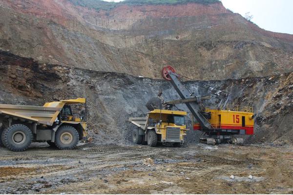 Bổ sung khu vực không đấu giá quyền khai thác khoáng sản
