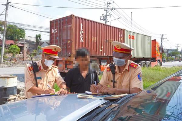 Đồng Nai xử lý gần 400 xe tải vi phạm trật tự, an toàn giao thông