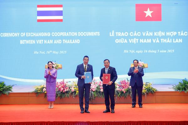 Việt Nam và Thái Lan trao nhiều văn kiện hợp tác quan trọng