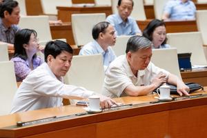 Từ 1/7, cán bộ trực tiếp xây dựng pháp luật được hỗ trợ 100% lương hệ số