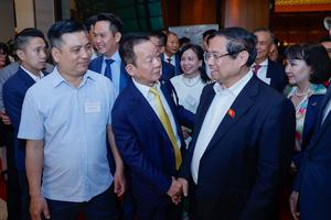 Cuộc đối thoại bất ngờ của Thủ tướng với doanh nhân tư nhân ở hội trường Diên Hồng