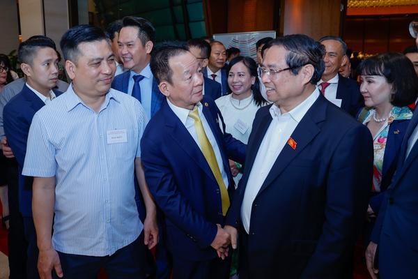 Cuộc đối thoại bất ngờ của Thủ tướng với doanh nhân tư nhân ở hội trường Diên Hồng