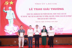 Lào Cai: Khen thưởng 15 tập thể, 13 cá nhân tiêu biểu xuất sắc trong học tập và làm theo Bác