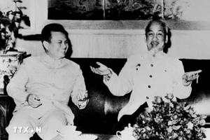 Chủ tịch Hồ Chí Minh sống mãi trong sự nghiệp cách mạng và quan hệ vĩ đại Lào - Việt Nam