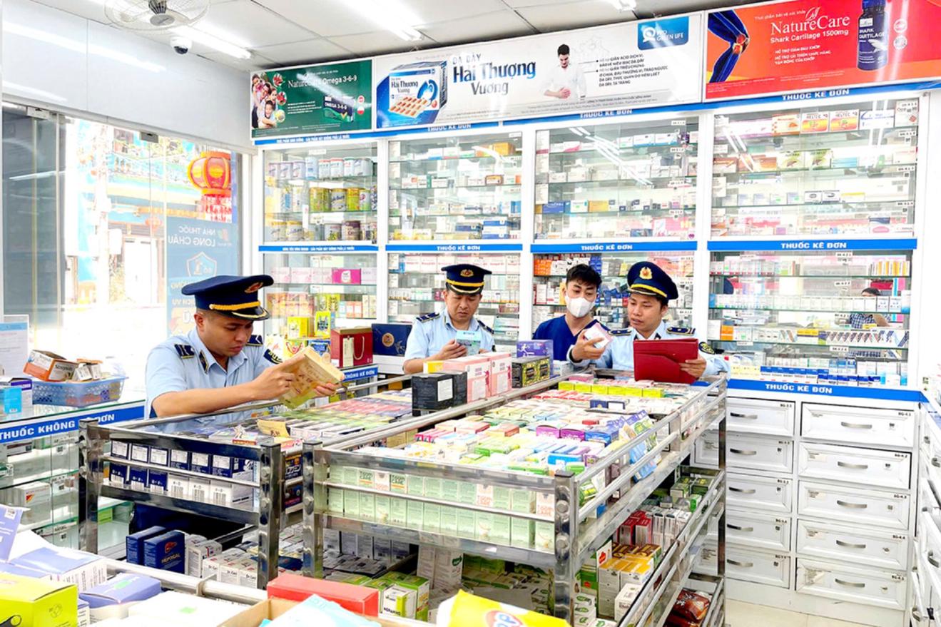 Hà Giang: Siết chặt kiểm tra, bảo vệ người tiêu dùng trước vấn nạn hàng giả