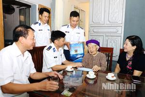 Ninh Bình: Tổ chức chương trình "Cảnh sát biển đồng hành với ngư dân" tại huyện Yên Mô
