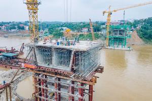 Nhiều hạng mục công trình Dự án cầu Phong Châu mới vượt tiến độ