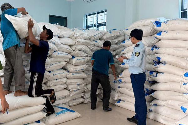 Phú Yên: Tạm giữ 33 tấn đường để xác minh, làm rõ