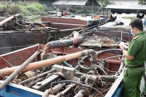 Tiền Giang: Siết chặt quản lý, xử lý nghiêm hành vi khai thác cát trái phép