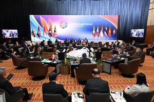 Lãnh đạo các nước tái khẳng định lập trường nguyên tắc của ASEAN về Biển Đông