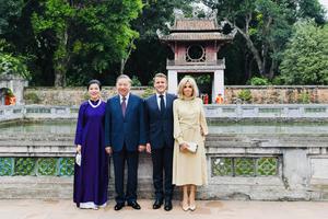 Tổng Bí thư Tô Lâm và Tổng thống Emmanuel Macron thăm Văn Miếu Quốc Tử Giám