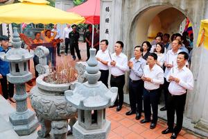 Hà Tĩnh: Khai mạc Lễ hội Đền Chiêu Trưng Đại Vương Lê Khôi