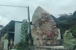 Yên Bái xử phạt và tịch thu hàng nghìn tấn đá cảnh trái phép tại huyện Văn Chấn