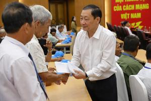 Tiếp tục hoàn thiện hơn nữa chính sách ưu đãi người có công