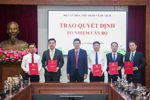 Bộ Văn hoá công bố, trao quyết định bổ nhiệm cán bộ