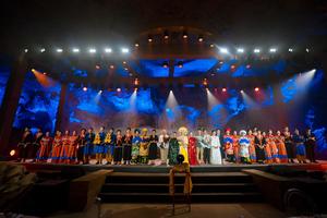 Show diễn nghệ thuật trong hang động ra mắt tại Quảng Ninh