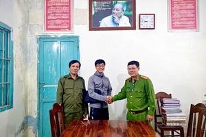 Bình Thuận: Công an xã Hàm Chính trả lại tài sản cho người đánh mất