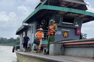 Tổng kiểm soát các phương tiện có gắn thiết bị bơm, hút và vận chuyển cát, sỏi