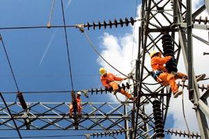 Thủ tướng chỉ đạo thực hiện quyết liệt, hiệu quả, kịp thời các giải pháp bảo đảm, cung ứng điện