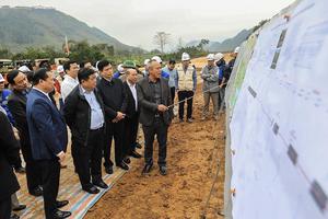 Hoà Bình tháo gỡ khó khăn tại 11 dự án giao thông chậm tiến độ