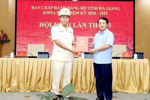 Chuẩn y Giám đốc Công an tỉnh tham gia Ban Thường vụ Tỉnh ủy Hà Giang khóa XVII, nhiệm kỳ 2020 – 2025