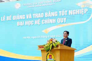 PGS.TS Lê Mạnh Hùng: “Không ngừng học tập để phát triển, lan tỏa những giá trị nhân văn”