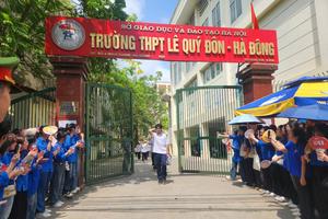 Chủ đề “hạnh phúc” vào đề thi Văn lớp 10 ở Hà Nội