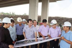 Đồng Tháp: Nỗ lực giải quyết nguồn cát cho các công trình trọng điểm