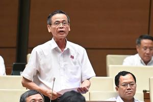 “Tiền có sẵn mà xài chưa được, rất khó để mời người khác đưa tiền vào”