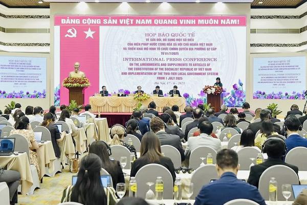 Xây dựng chính quyền theo hướng gần dân, sát dân, phục vụ Nhân dân tốt hơn