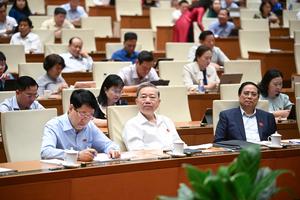 Đề nghị sớm tăng lương cho cán bộ, nâng mức giảm trừ gia cảnh thuế thu nhập cá nhân
