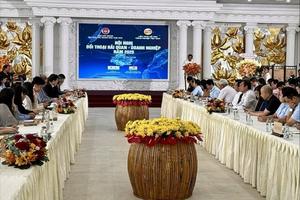 Hải quan khu vực XVII đối thoại với doanh nghiệp
