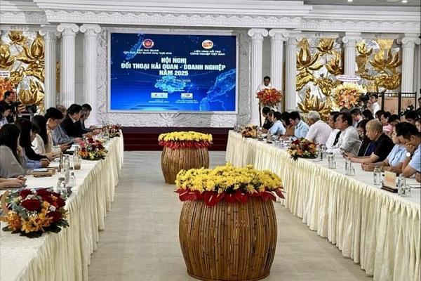 Hải quan khu vực XVII đối thoại với doanh nghiệp