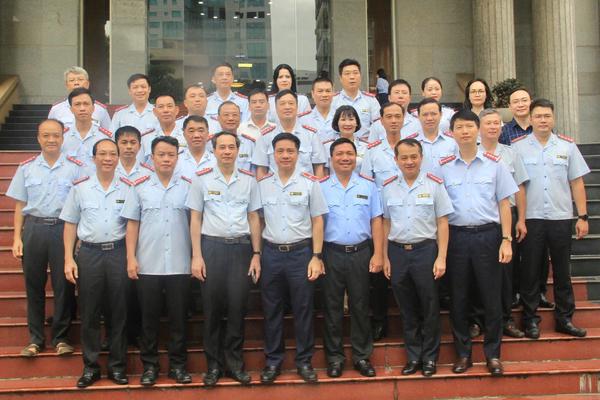 Công bố quyết định thành lập Đảng bộ Cục Thanh tra, giải quyết khiếu nại, tố cáo lĩnh vực tài chính, ngân hàng