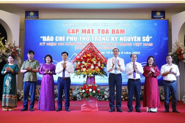 Gặp mặt, tọa đàm với chủ đề “Báo chí Phú Thọ trong kỷ nguyên số”