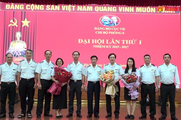 Xây dựng Chi bộ Phòng 8 - Cục VII đoàn kết, thực hiện tốt công tác chuyên môn