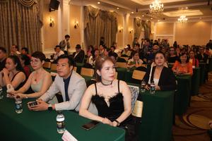 "Tổ chức thi hoa hậu mọc ra như nấm sau mưa": Trong 1 đêm có 2 hoa hậu đăng quang