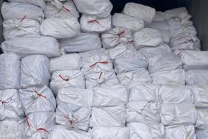 1 công ty bị khởi tố vì xuất khống 1.400 tấn chân gà đông lạnh, trốn thuế 7 tỷ đồng