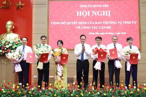 Hưng Yên: Công bố các quyết định về công tác cán bộ