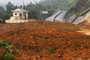 Mưa lớn kéo dài gây thiệt hại nặng nề cho hạ tầng giao thông tại Lào Cai