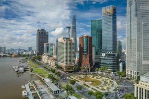 Thị trường bất động sản 6 tháng đầu năm: Chậm phục hồi, tín hiệu khởi sắc nhẹ ở phân khúc nội đô