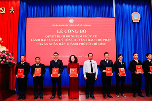 TAND TP Hồ Chí Minh công bố quyết định điều động, bổ nhiệm nhiều nhân sự lãnh đạo
